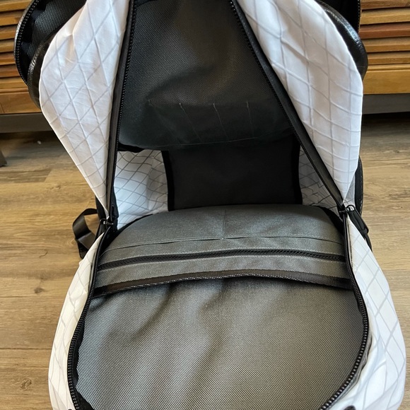 🆕DEFY Bucktown Backpack Ballistic Nylon White X-Pack NWOT - Picture 7 of 9